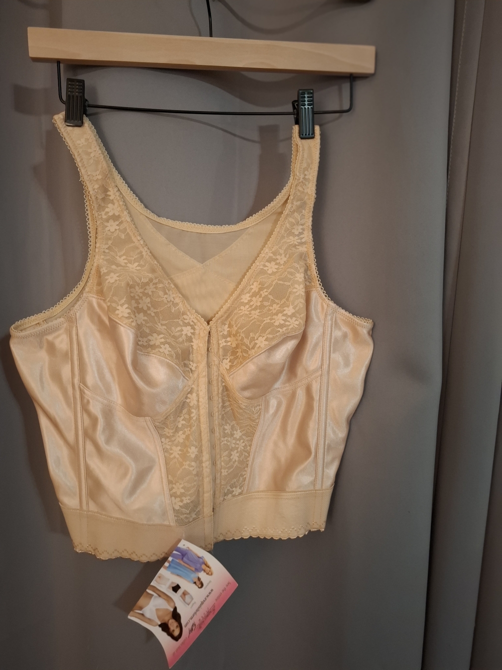 Supportive Cream Lace Longline Front-Closure Bra Top